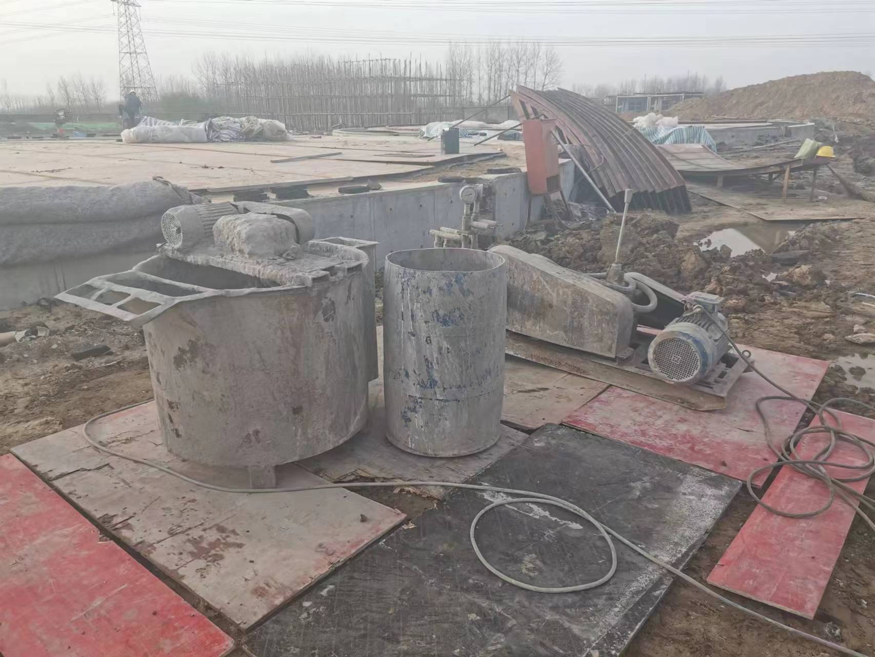 运粮湖管理区设备基础注浆